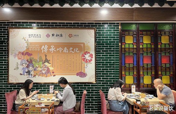 十大炒股配资平台 低价套餐狂欢下的餐饮: 谁在赚钱? 谁在坚持?